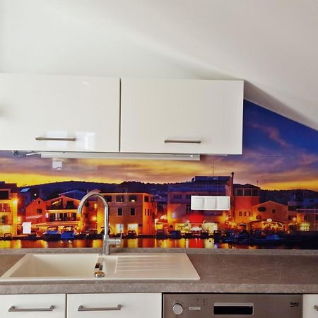 Apartments Luka Vodice Buitenkant foto