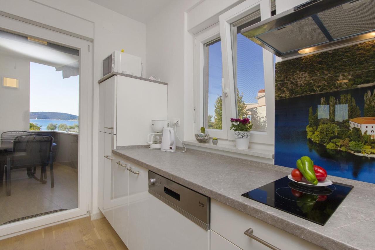 Apartments Luka Vodice Buitenkant foto