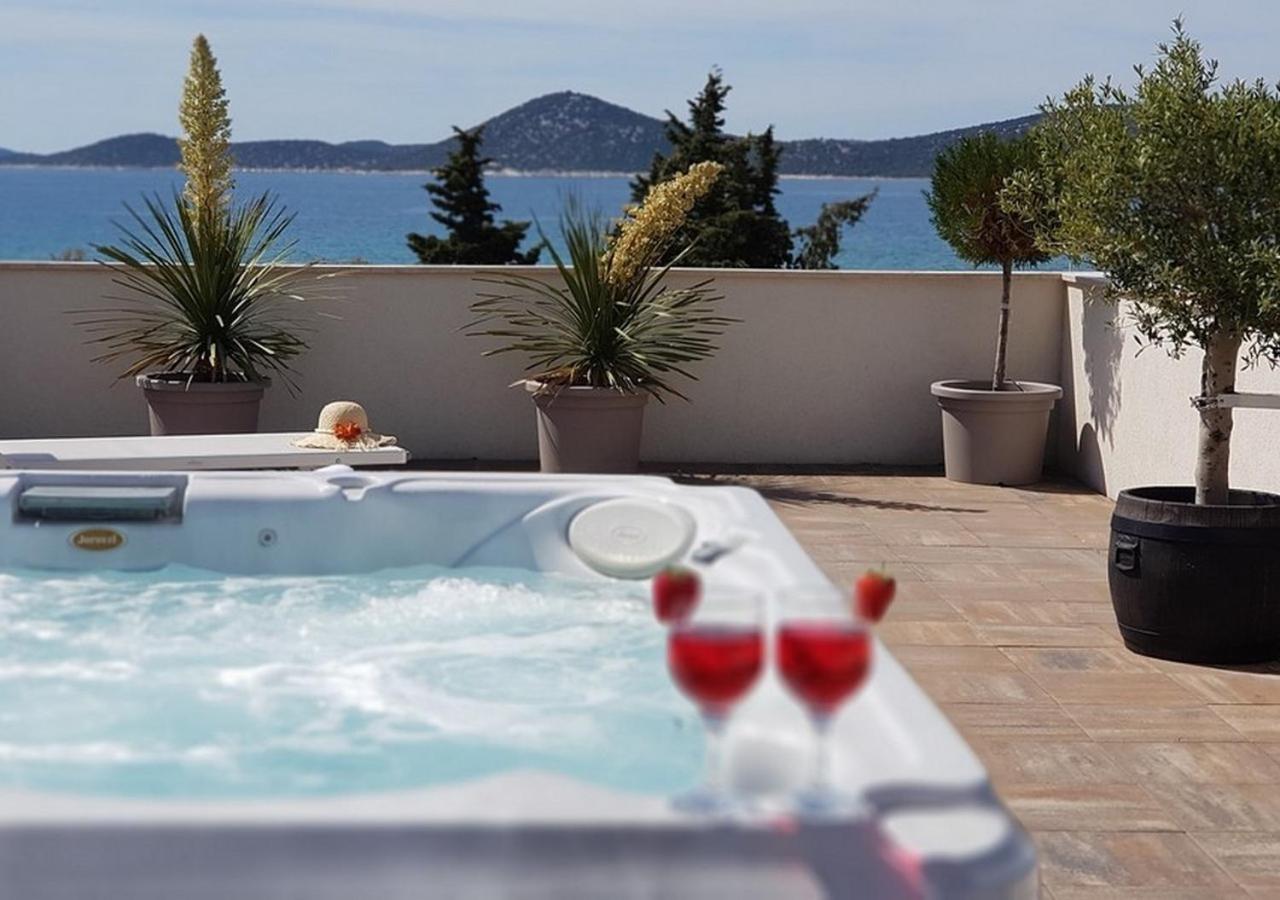 Apartments Luka Vodice Buitenkant foto