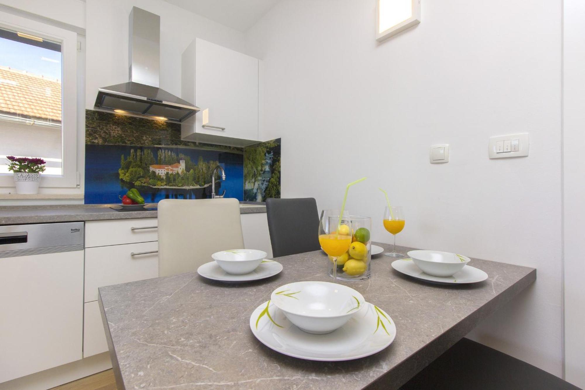 Apartments Luka Vodice Kamer foto