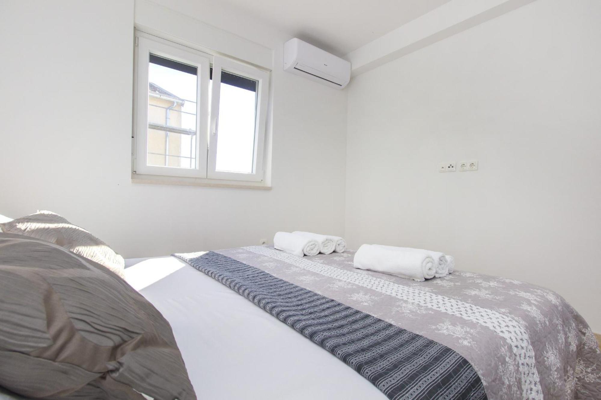 Apartments Luka Vodice Kamer foto